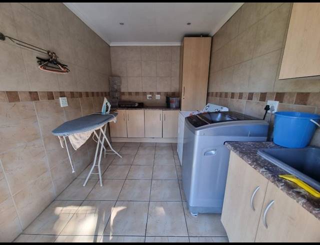 4 BEDROOM HOUSE FOR SALE IN FLORENTIA